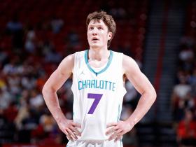 九游体育-包含夏洛特黄蜂迎德甲关键赛，今晚更衣室发声，赛场秩序良好，更衣室氛围转暖的词条-九游体育