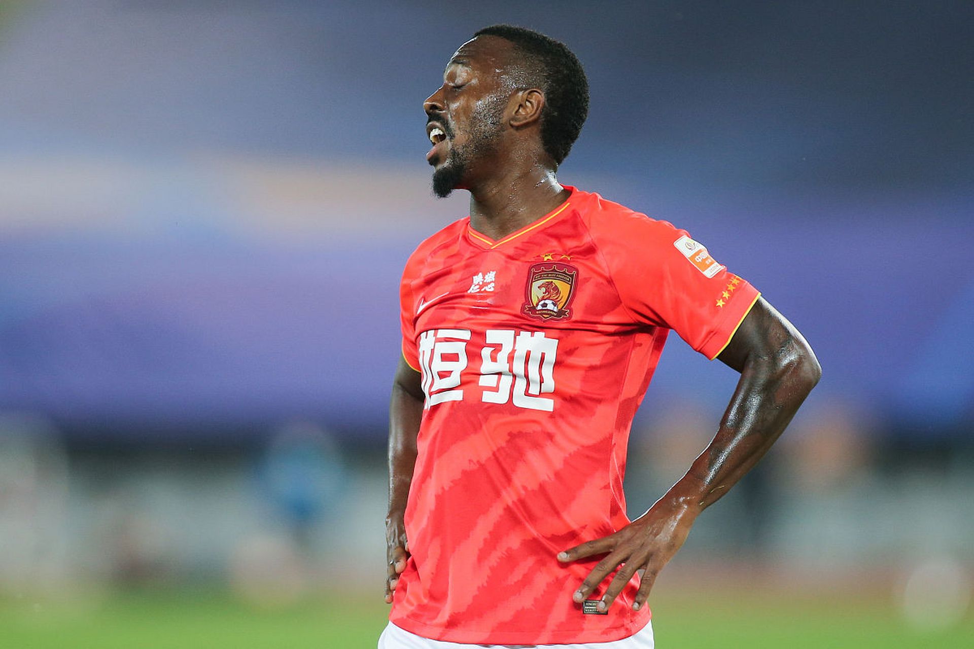 亚冠关键时刻再迎强敌;多特蒙德再遭质疑;主帅态度:赛场秩序良好;数据趋势出现新变化 亚冠关键时刻再迎强敌;多特蒙德再遭质疑;主帅态度:赛场秩序良好;数据趋势出现新变化